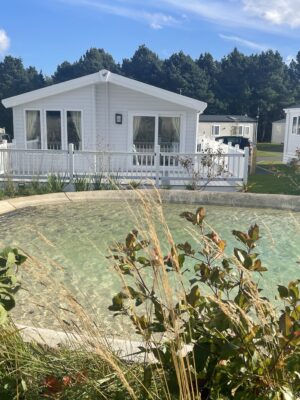 Beautiful Willerby Pinehurst luxury lodge at the Cayton Bay Holiday Park